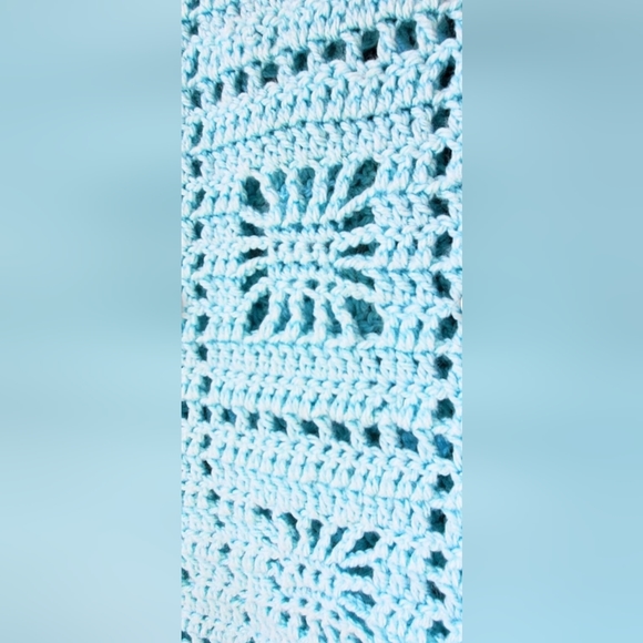 🧶Vintage 🧶Handmade 🤶Granny Square 🧶Afghan, Light Blue - Picture 3 of 5